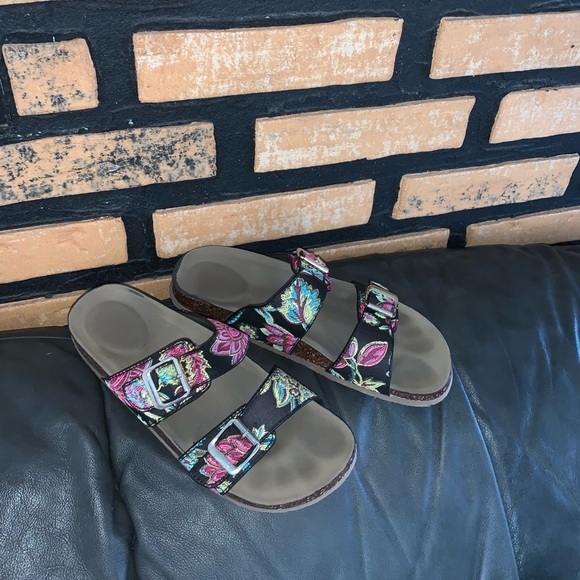 Madden Girl Embroidered Sandals - Picture 2 of 8